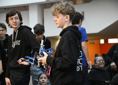 ROOTBOTS feiern Erfolge beim FLL-Wettbewerb