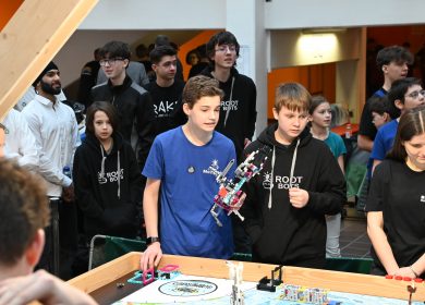 ROOTBOTS feiern Erfolge beim FLL-Wettbewerb